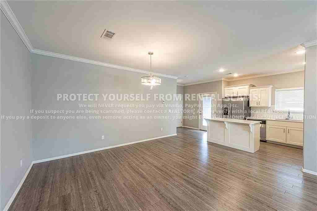 1271 N Corsica Dr - Photo 5 of 21