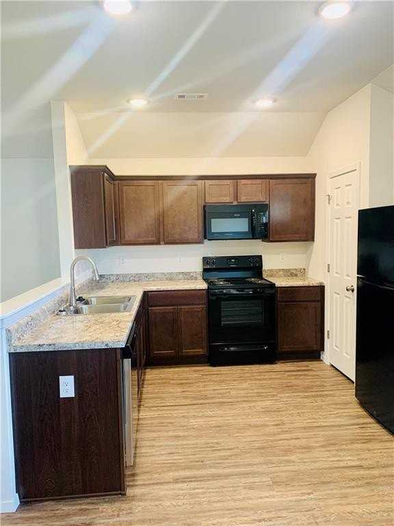 936 E Bunting St - Photo 5 of 18