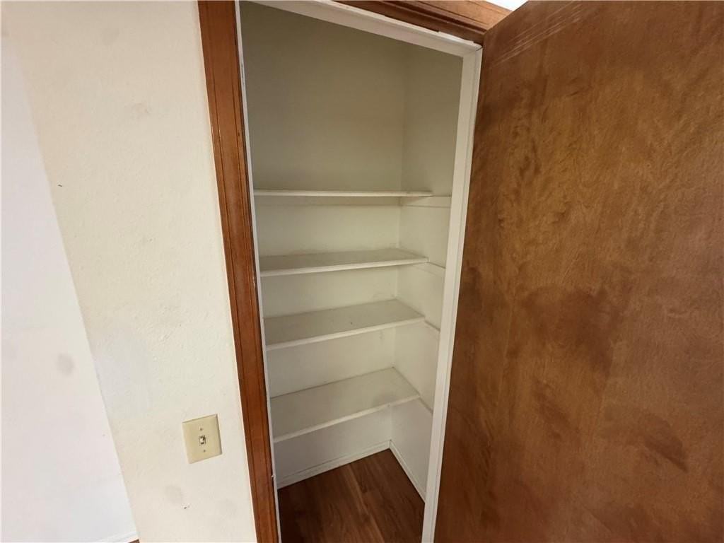 312 S 11th Pl - Photo 6 of 14