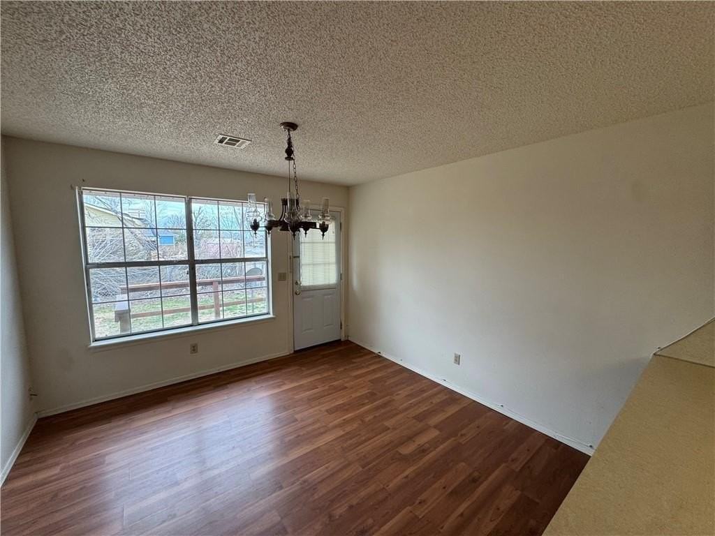 312 S 11th Pl - Photo 7 of 14