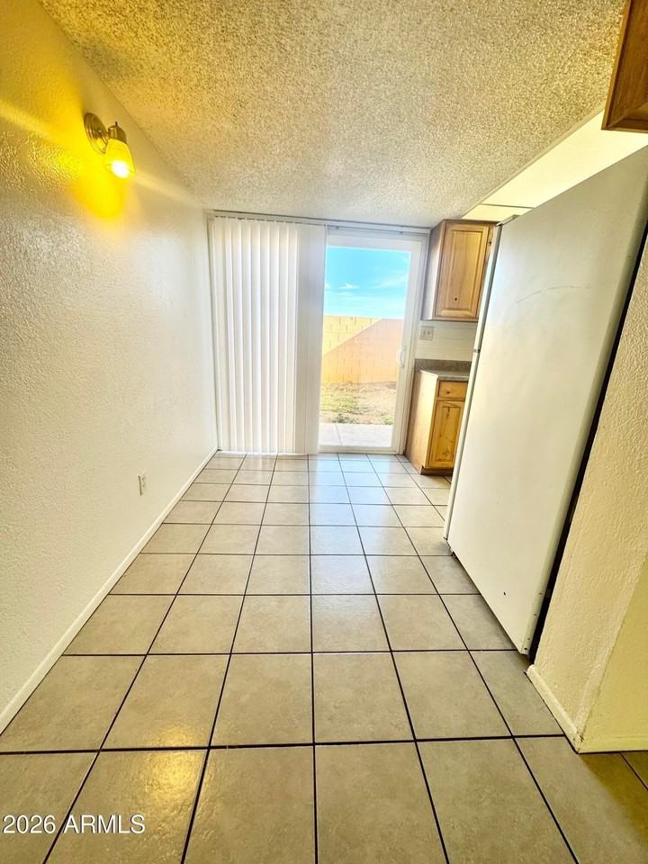 615 S 3rd St - Photo 5 of 13