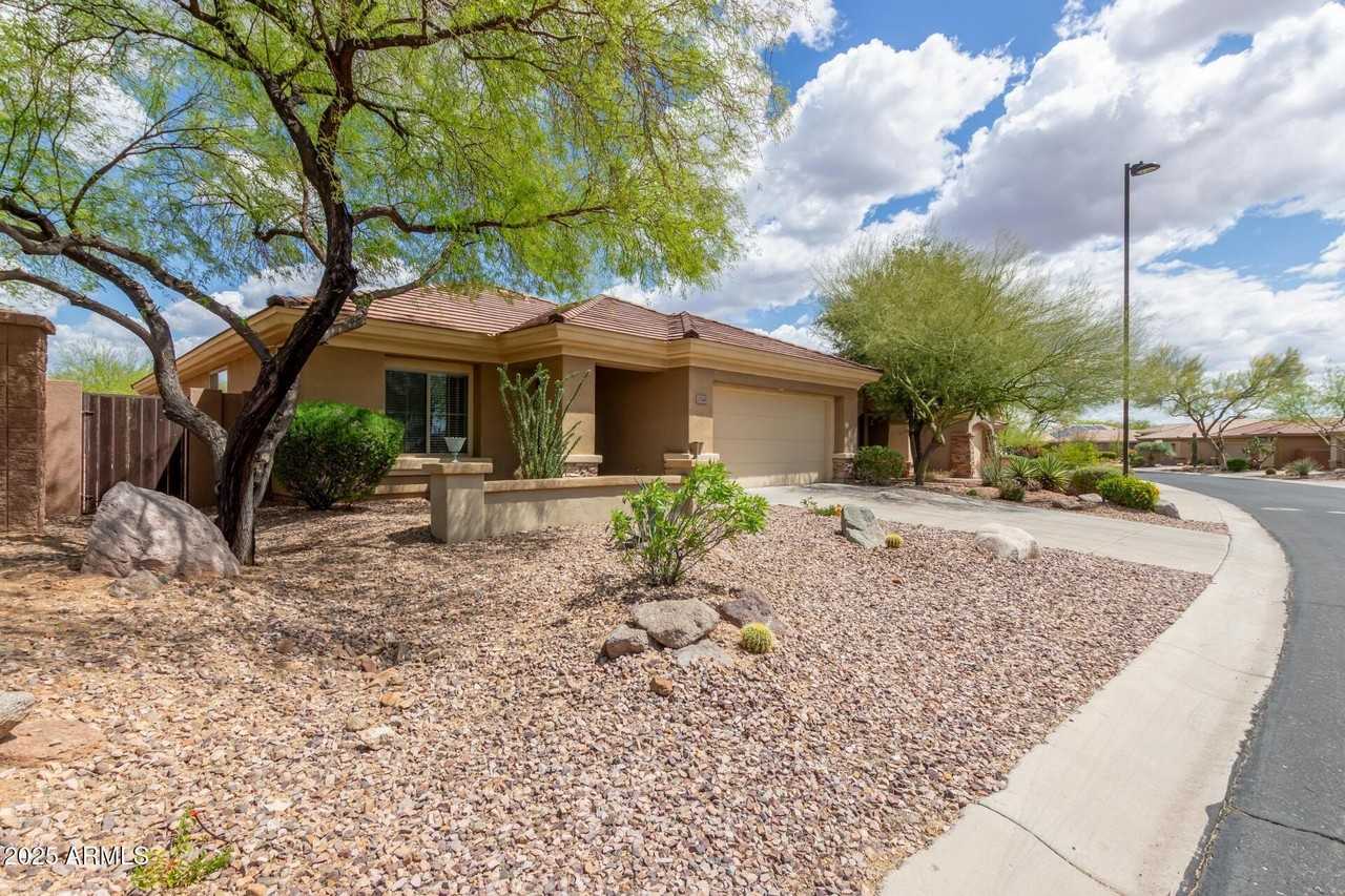 1744 W Turtle Hill Dr - Photo 2 of 34