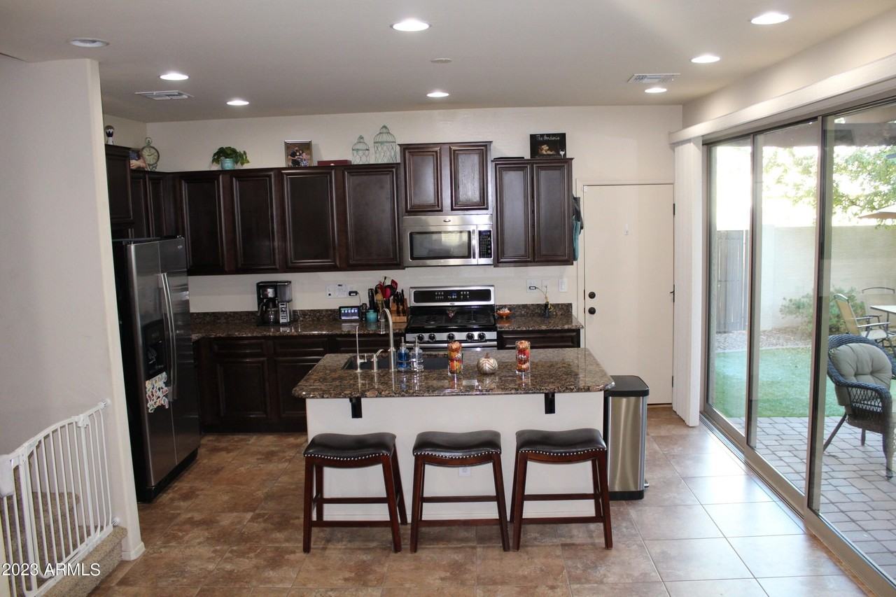 3457 S Swan Dr - Photo 3 of 24