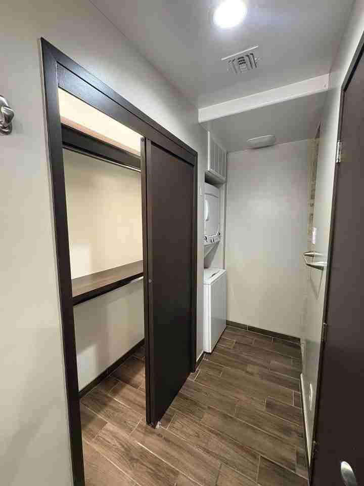 3229 N 54th Ln Unit C - Photo 3 of 10