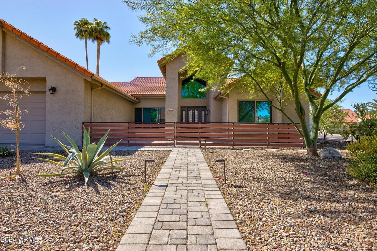 1945 E Velvet Dr - Photo 5 of 45