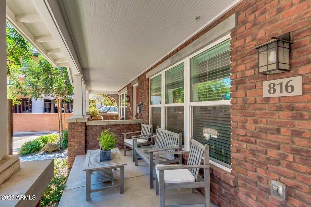 816 N 3rd Ave - Photo 4 of 27