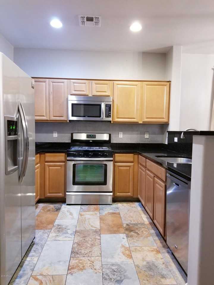 7410 W Darrel Rd - Photo 3 of 20