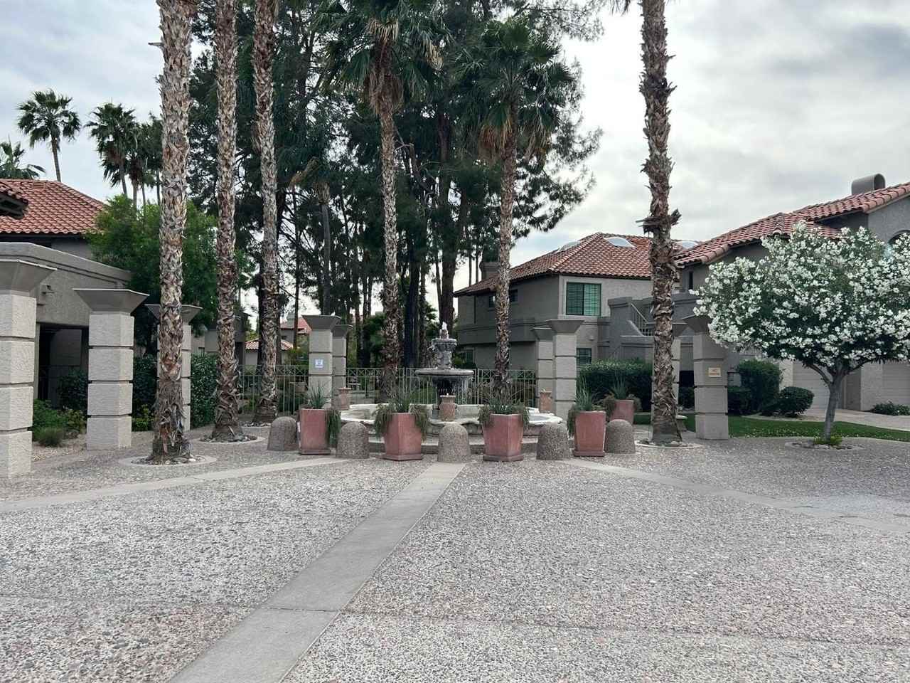 10015 E Mountain View Rd Unit 2009 - Photo 4 of 18