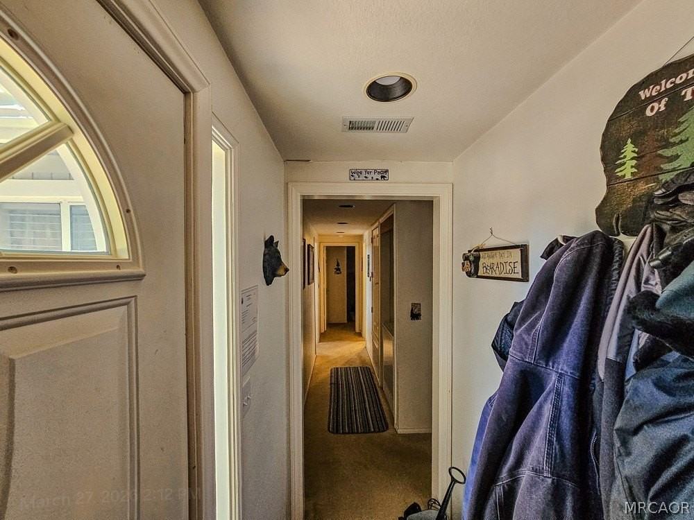 1301 Buffalo Ct - Photo 3 of 28