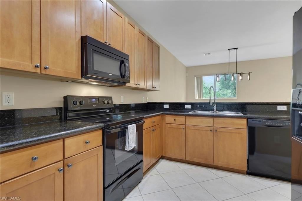 10260 Olivewood Way Unit 58 - Photo 5 of 32