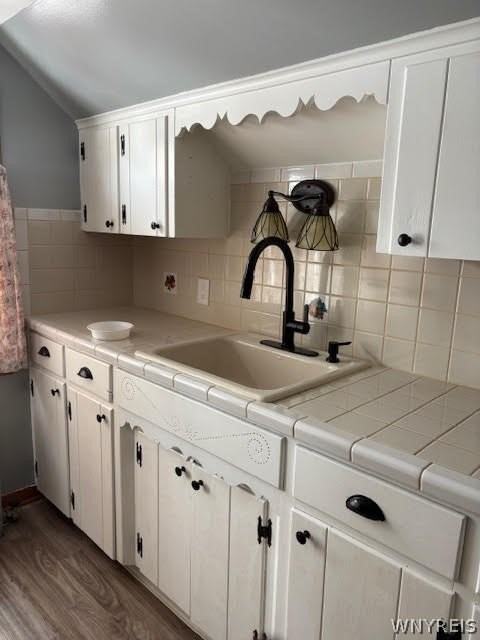 1997 Hertel Ave - Photo 5 of 23