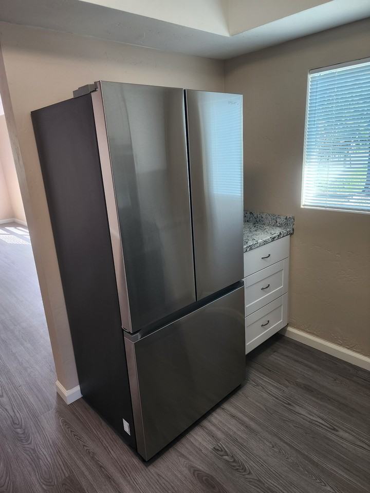 696 Garfield Ave #696 - Photo 4 of 10