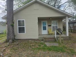 featured image of 804 W 37th St