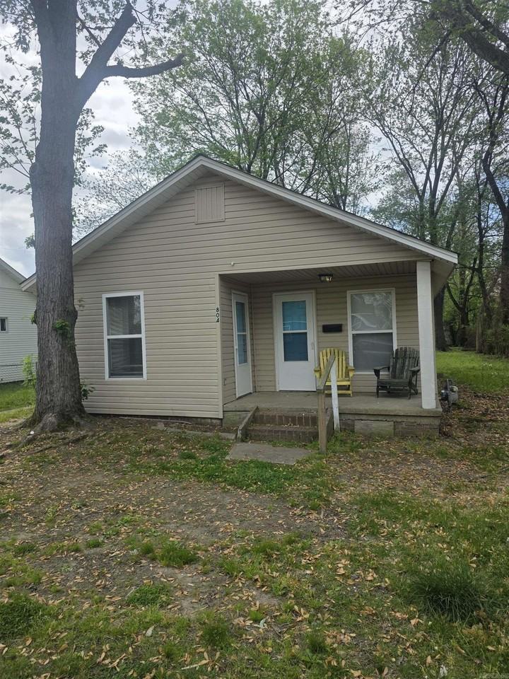 804 W 37th St - Photo 3 of 11