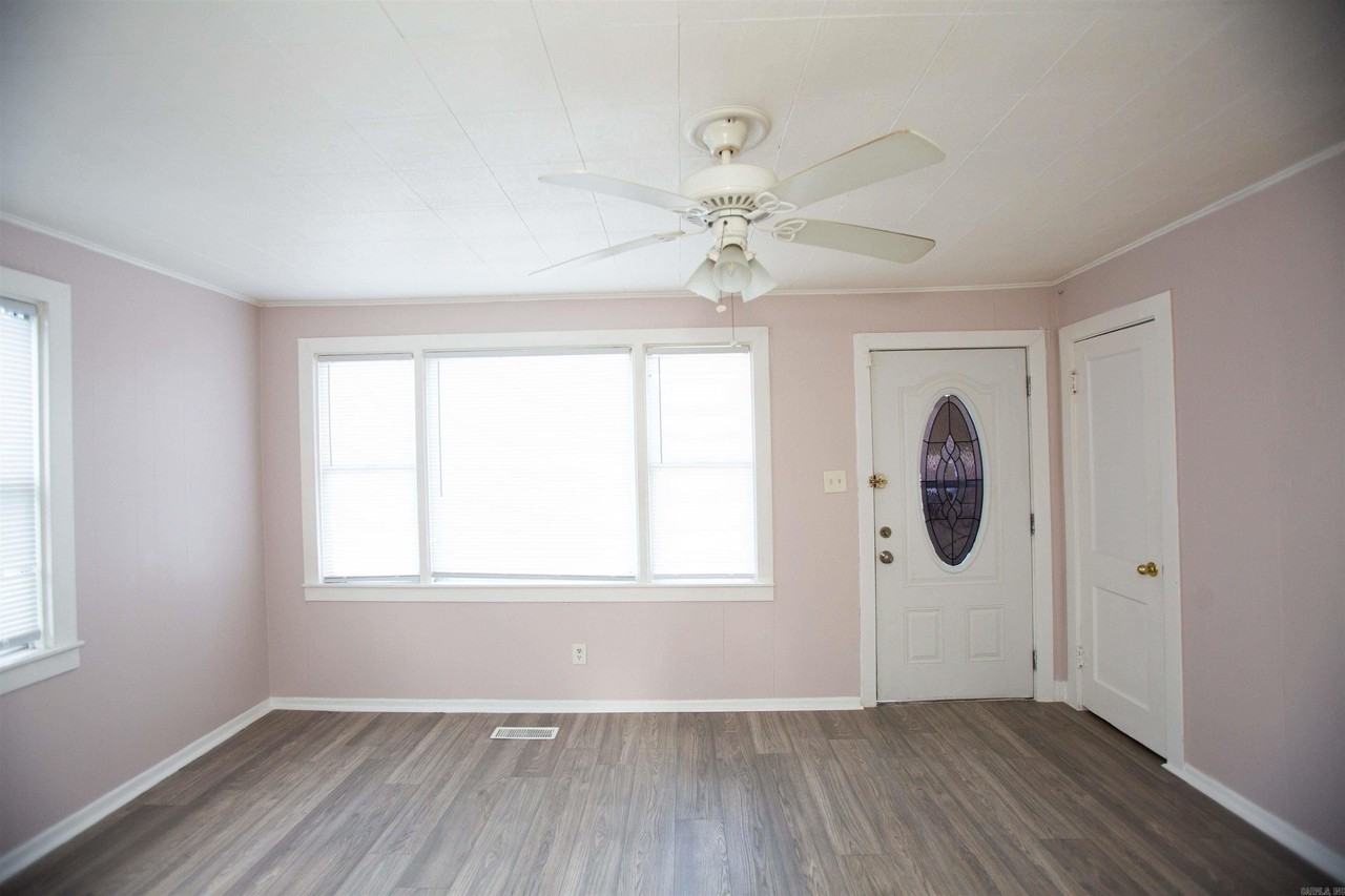 5413 N Main St - Photo 3 of 12