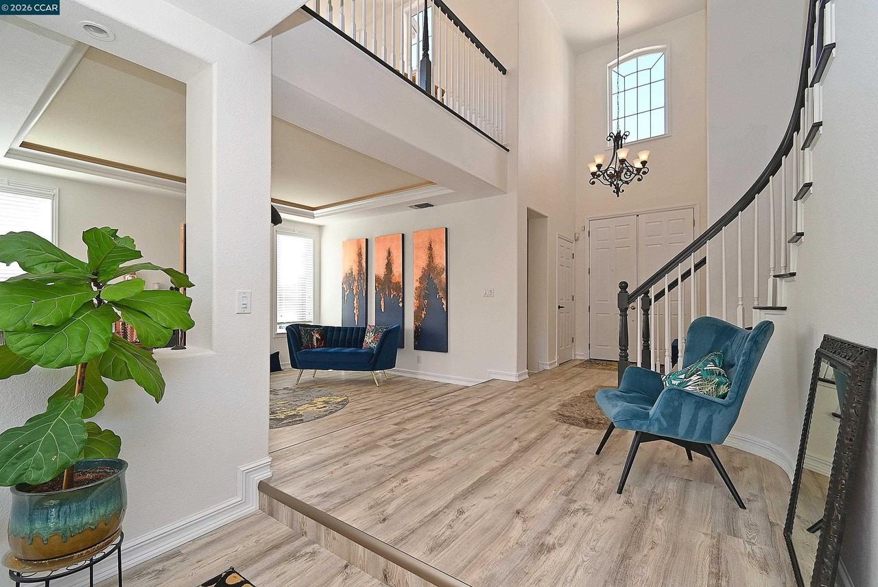 829 Deer Spring Cir - Photo 5 of 50