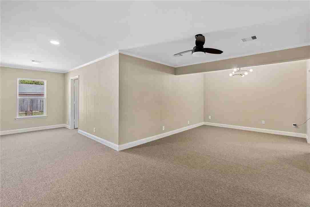 530 Oakdale Dr - Photo 7 of 13