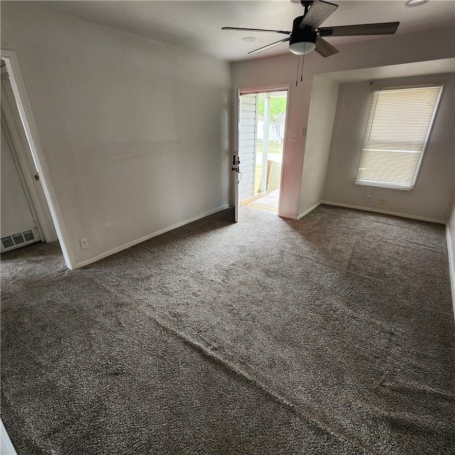 309 Whitehall Dr - Photo 2 of 13