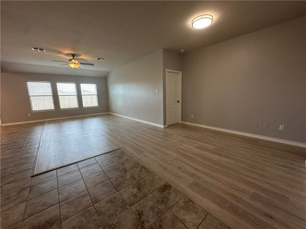 2000 Westwood Dr - Photo 2 of 39