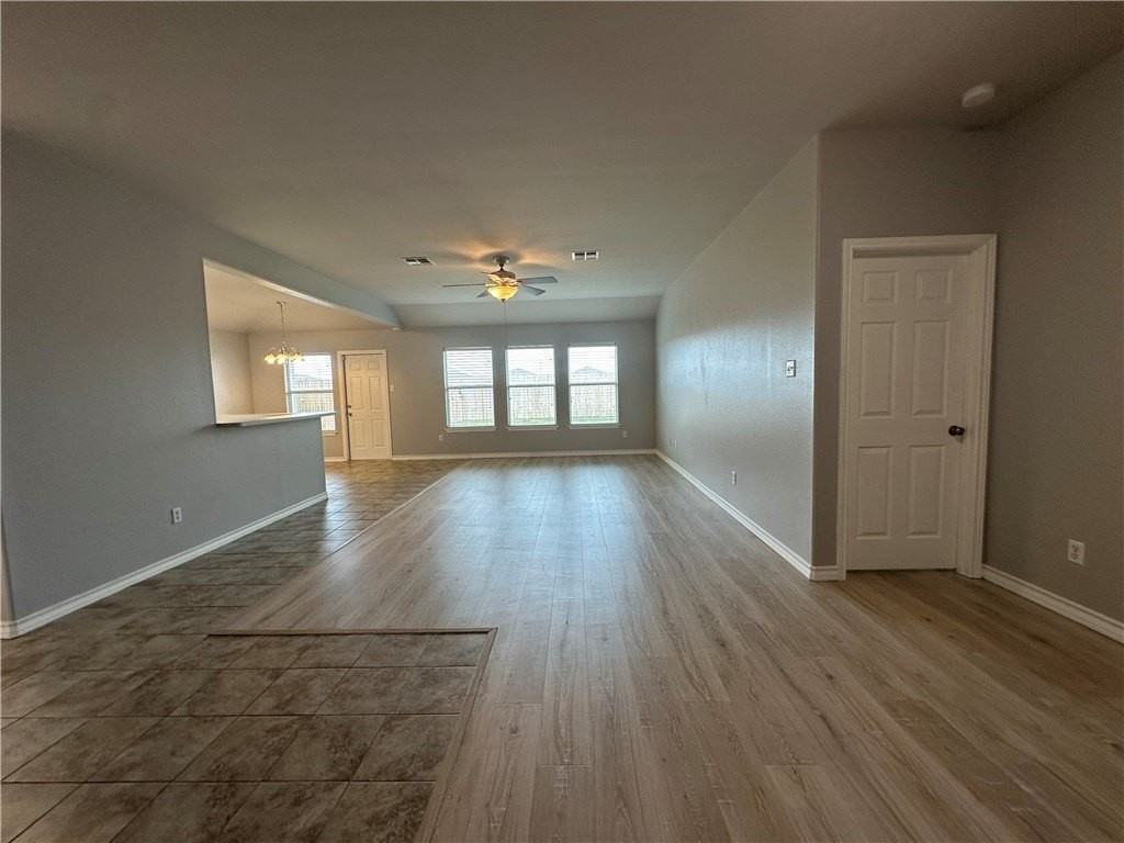 2000 Westwood Dr - Photo 3 of 39