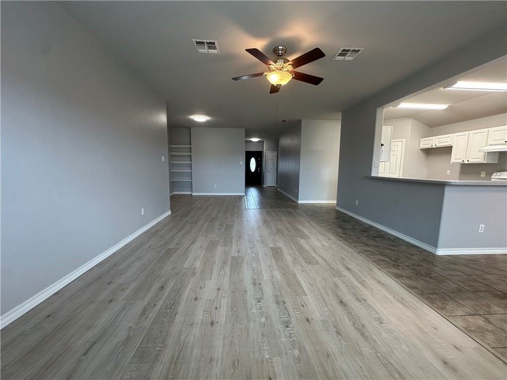 2000 Westwood Dr - Photo 6 of 39