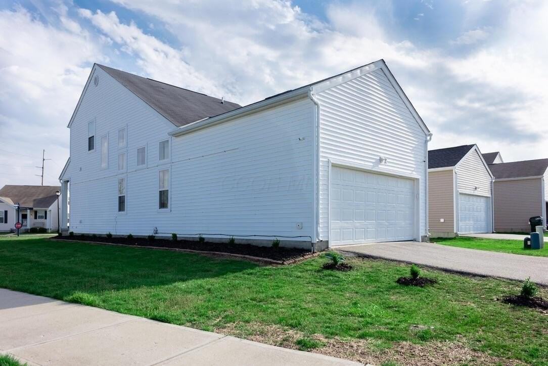 5630 Alliance Way - Photo 5 of 50