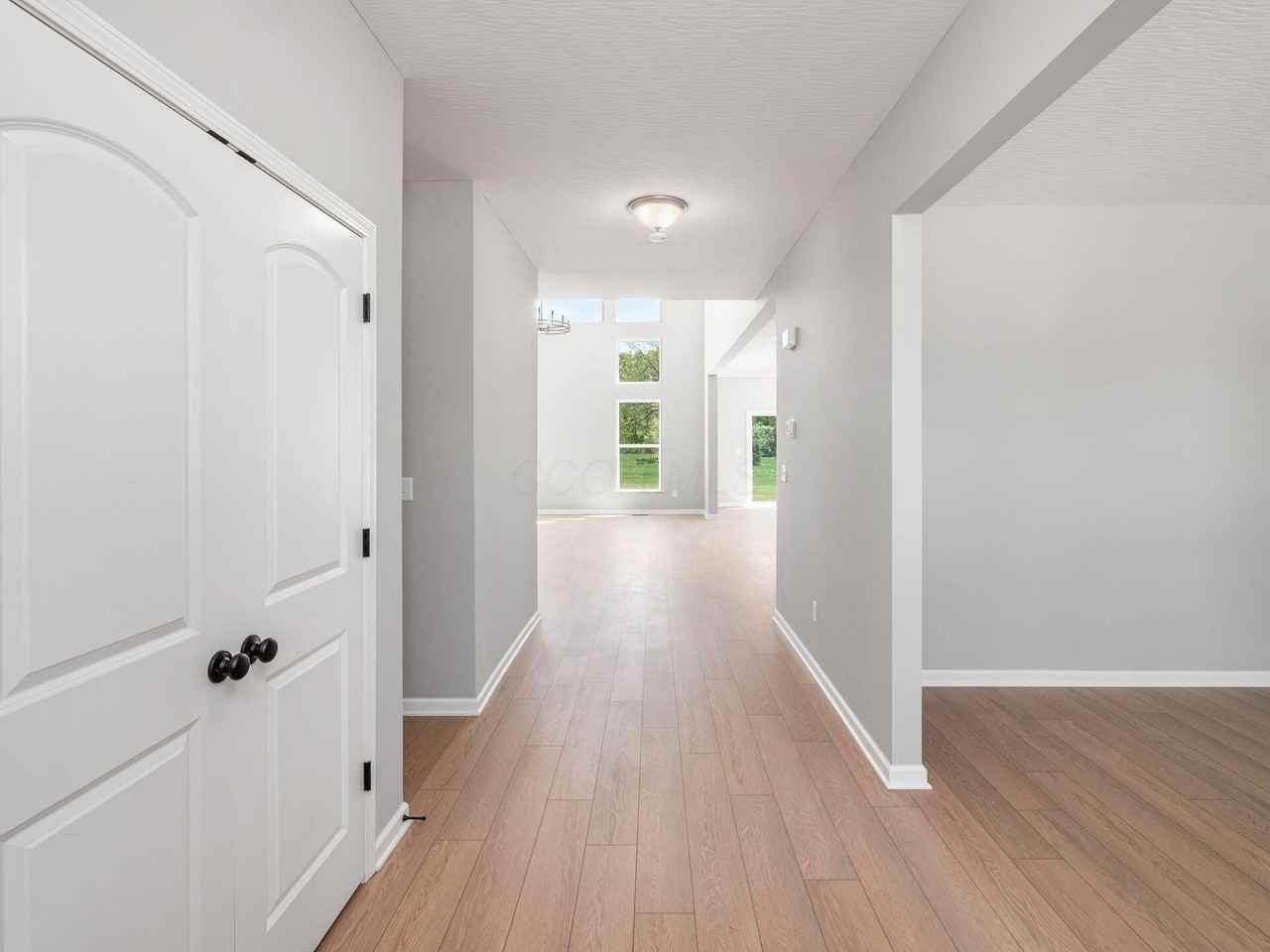 37 Littondale Dr - Photo 2 of 38