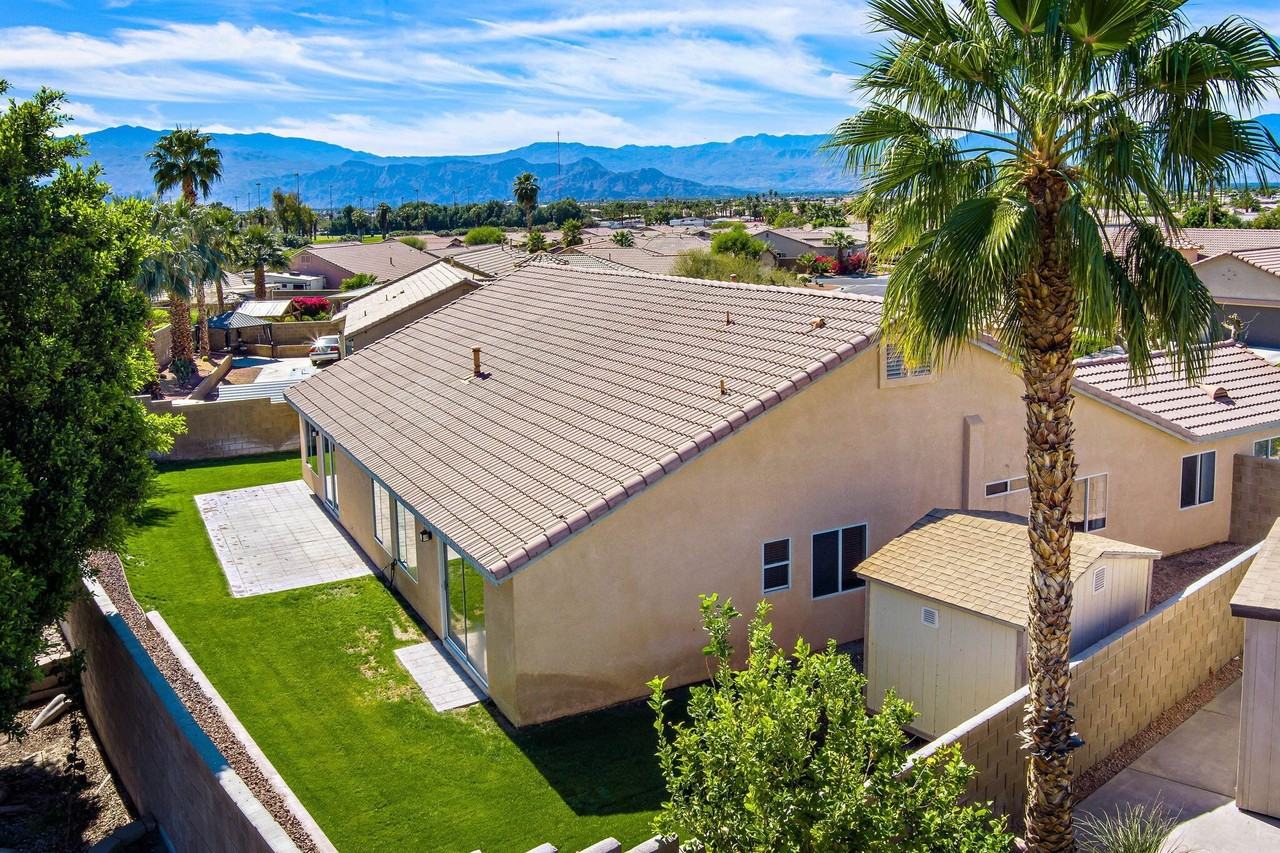 41250 Doak St - Photo 3 of 24