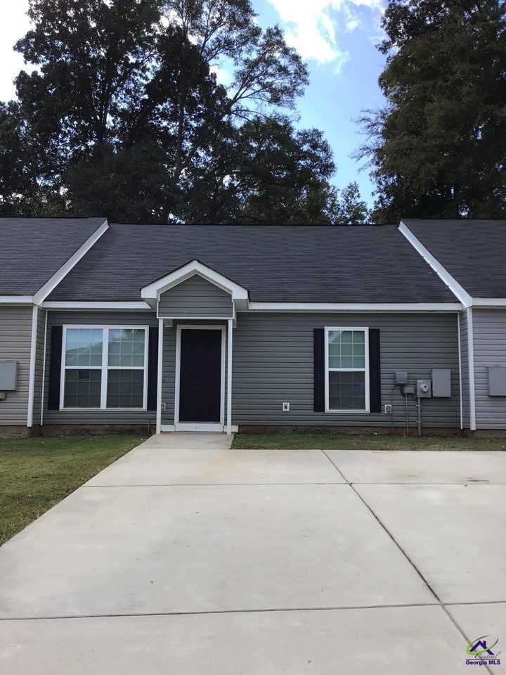 108 Pershing Place Ct