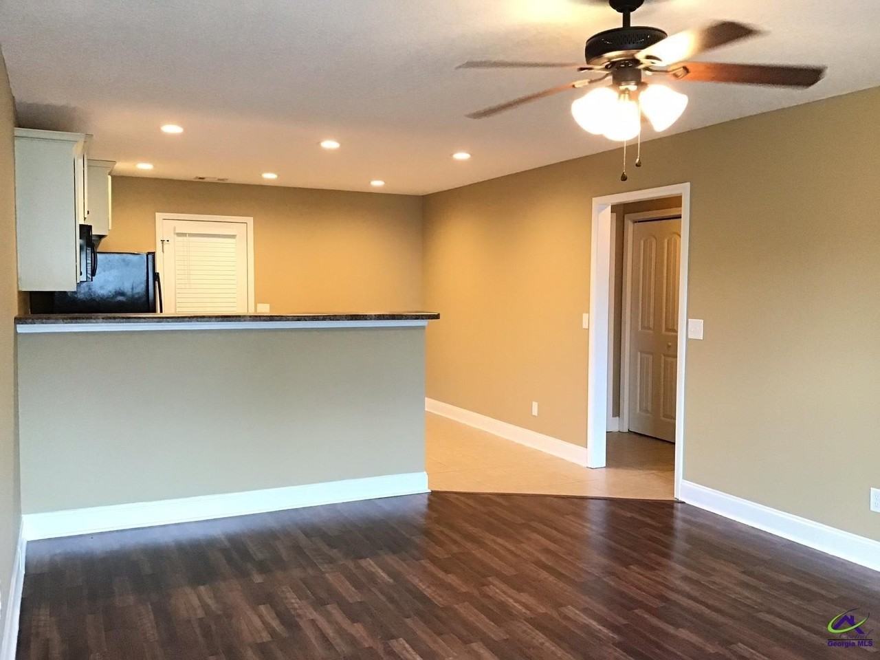 108 Pershing Place Ct - Photo 3 of 8