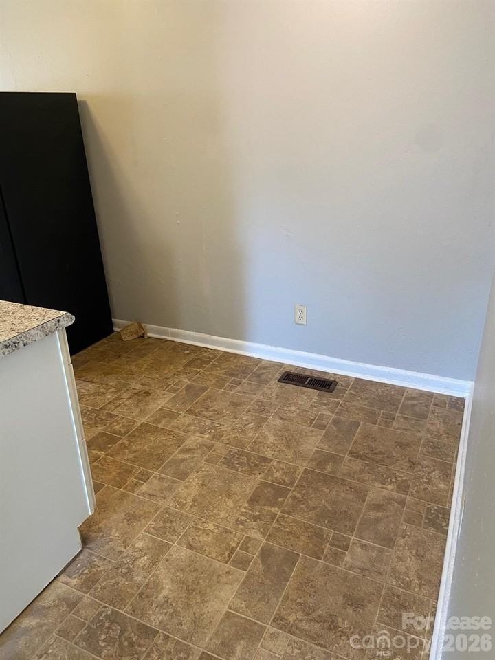 1020 Rodey Ave Unit 1 - Photo 7 of 11