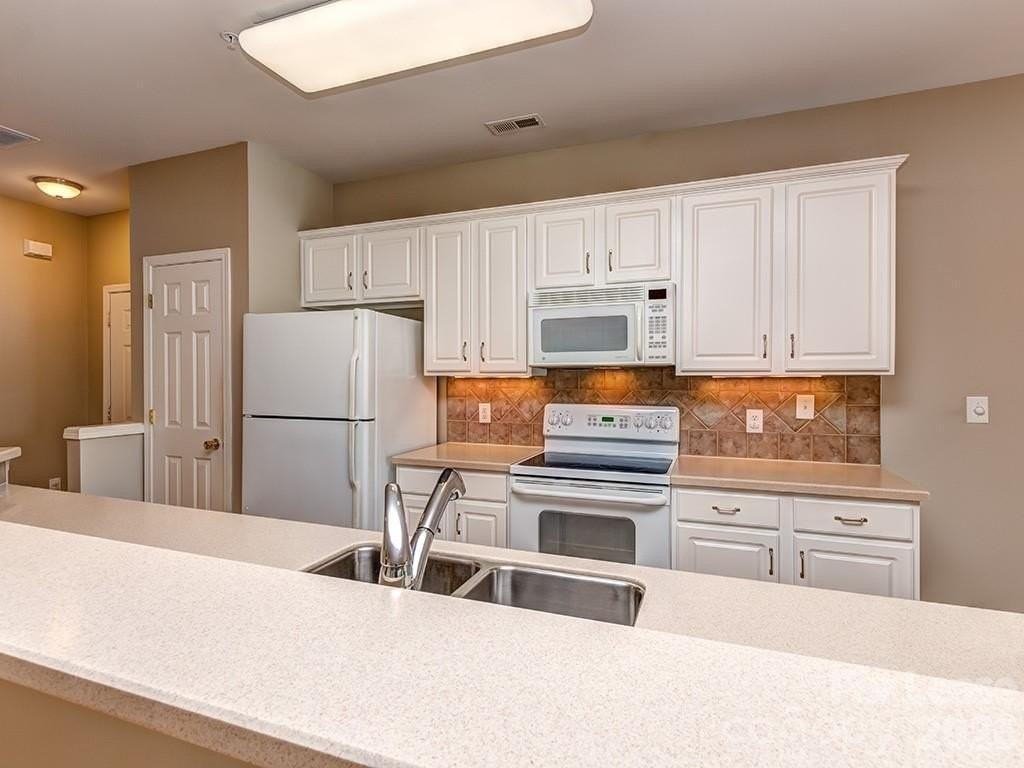 14339 San Paolo Ln - Photo 7 of 29