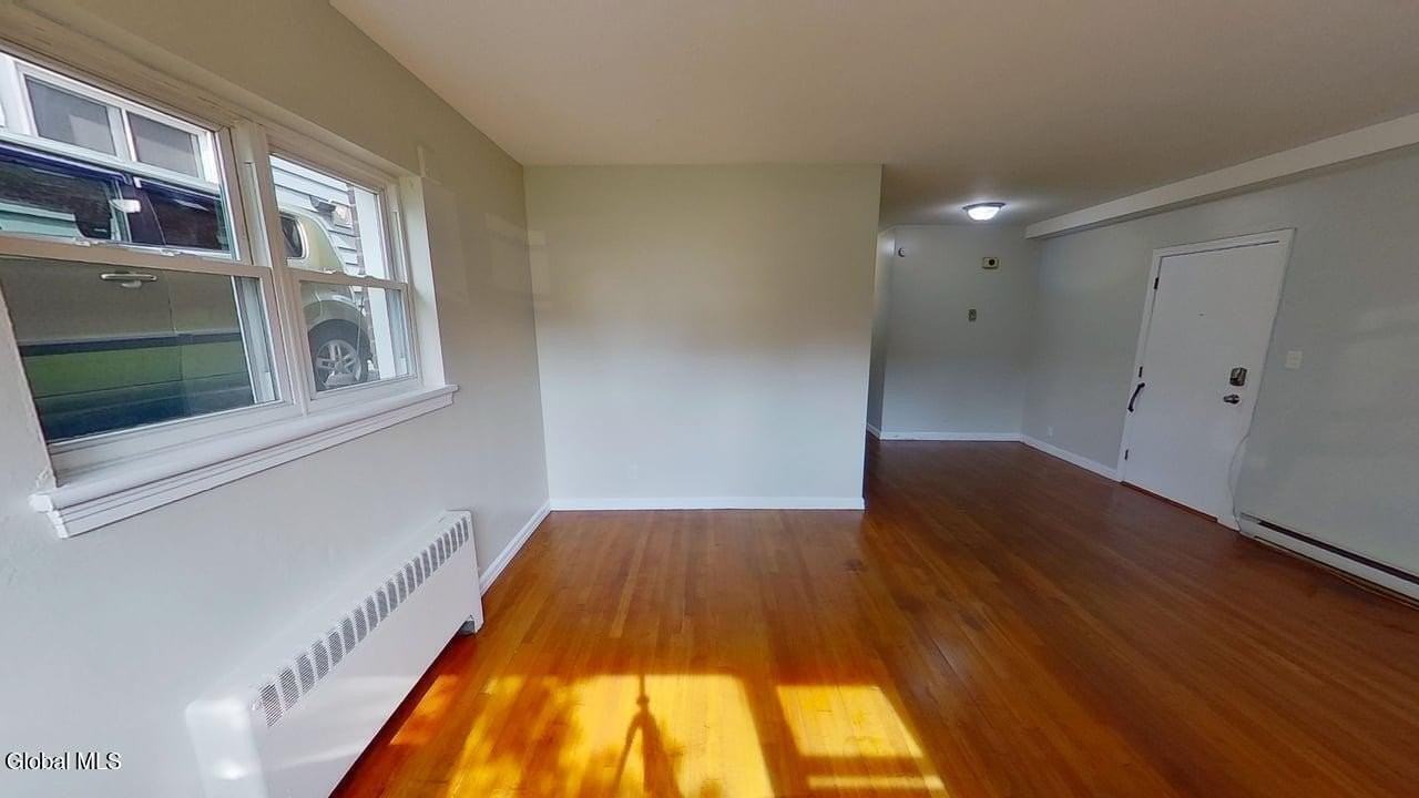 31 Parkwood St #1 - Photo 4 of 34