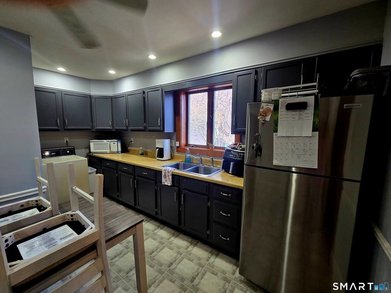 73 Woodbridge Ave - Photo 6 of 13