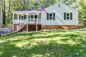 featured image of 3434 Castlebury Dr