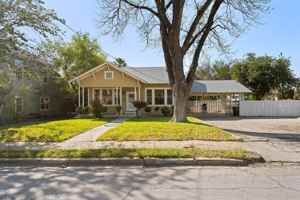 featured image of 603 E Losoya St