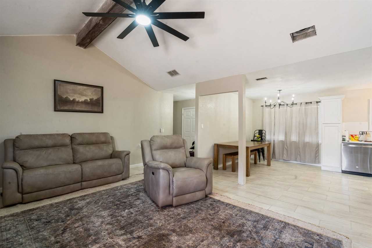 131 Northill Dr - Photo 5 of 28