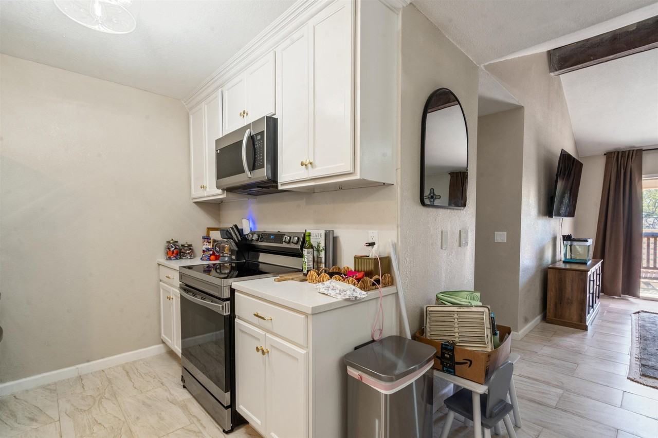 131 Northill Dr - Photo 7 of 28