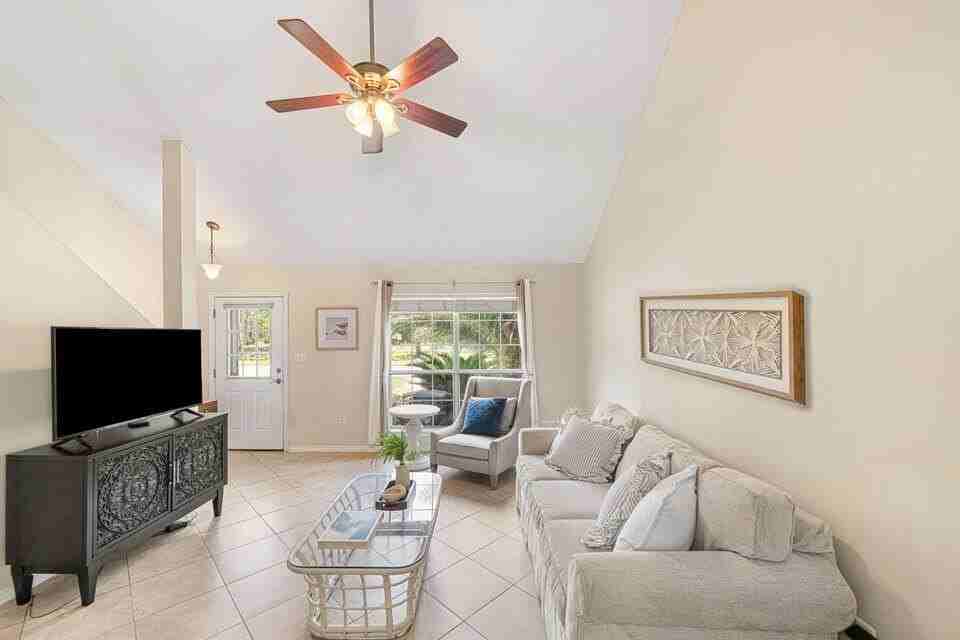 42 Via Largo - Photo 3 of 42