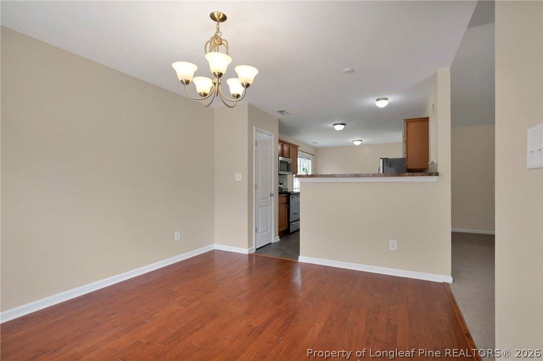 672 Hogart St - Photo 7 of 28