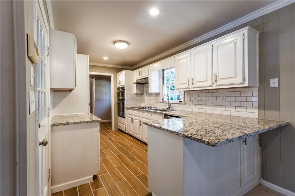 2418 Sagamore Hills Dr - Photo 2 of 30