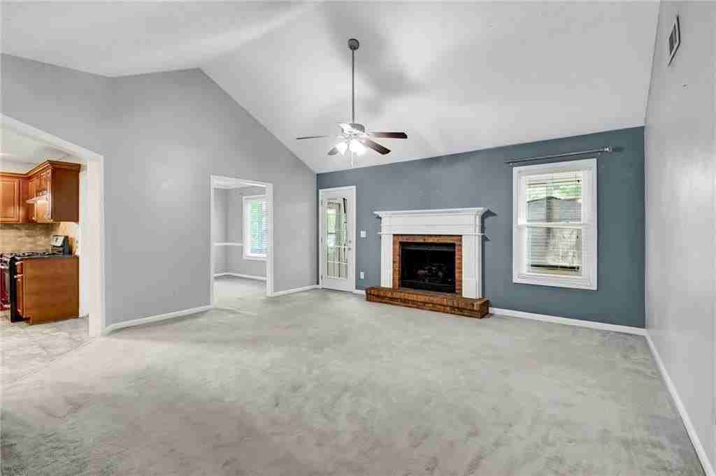 2731 Blarney Way - Photo 4 of 24