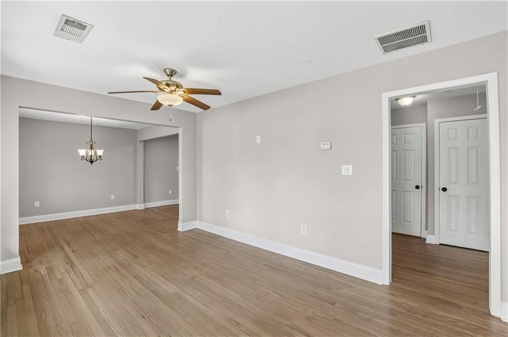 2866 Belvedere Ln - Photo 5 of 26