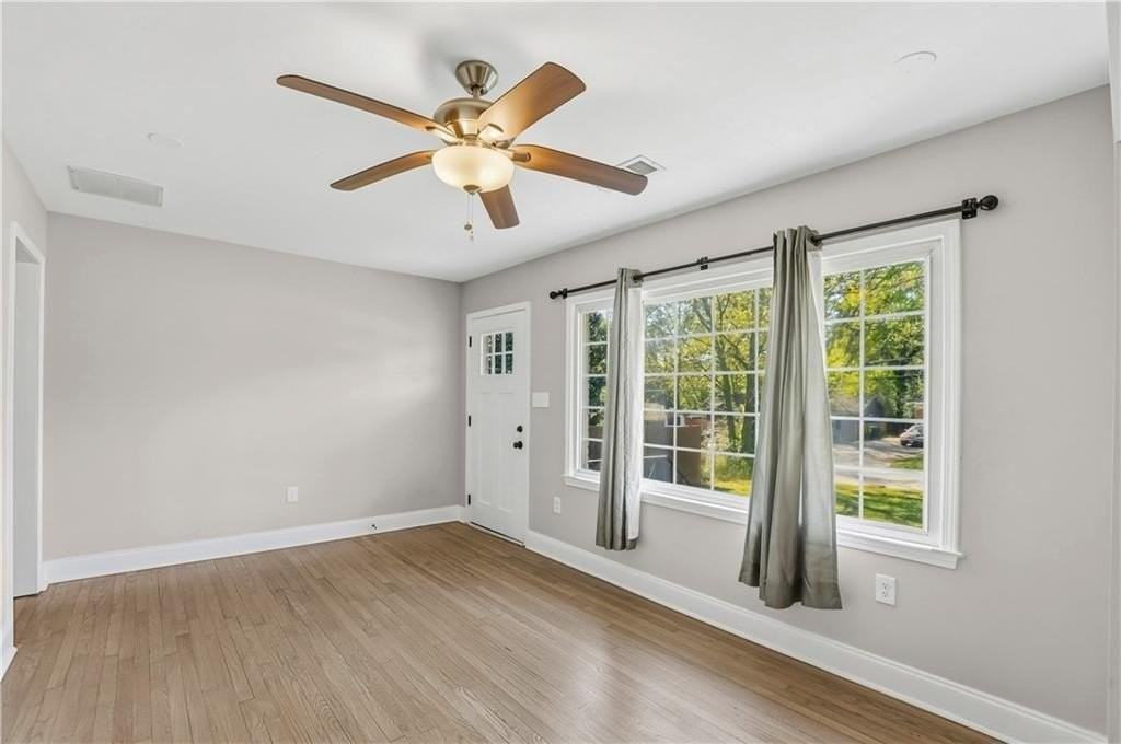 2866 Belvedere Ln - Photo 6 of 26