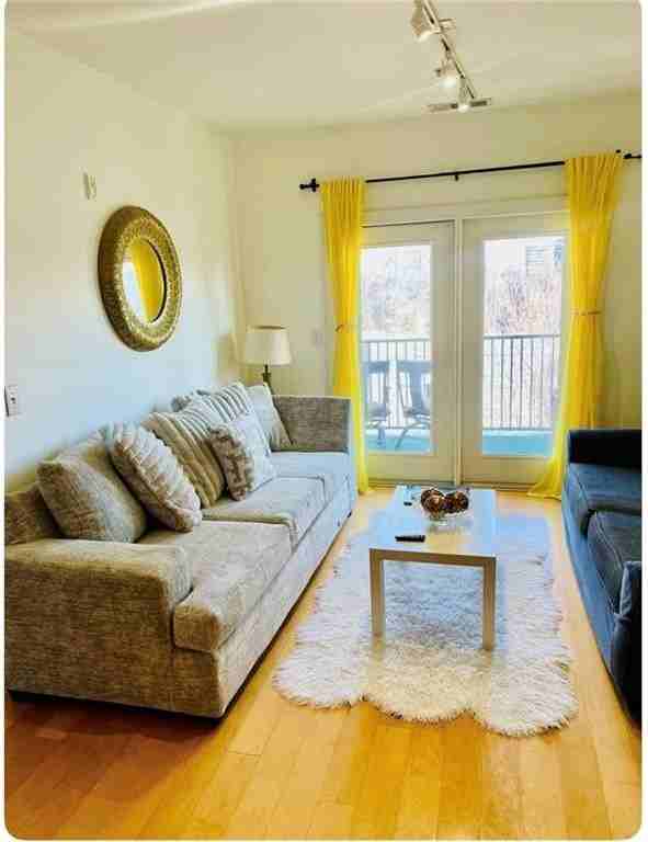 799 Hammond Dr - Photo 3 of 21