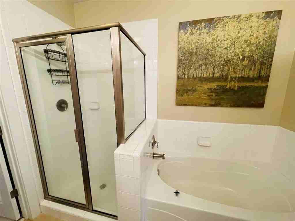 799 Hammond Dr - Photo 7 of 21