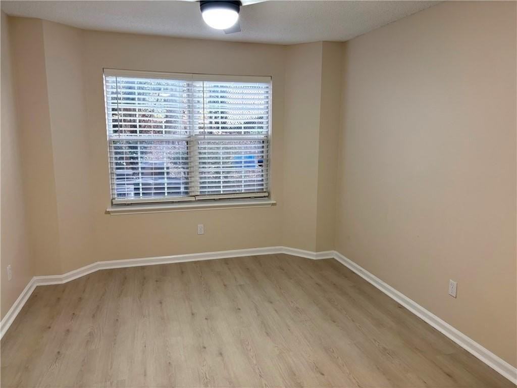 2039 Chastain Park Ct Ne - Photo 5 of 17