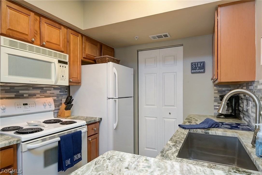 15655 Ocean Walk Cir #205 - Photo 6 of 31