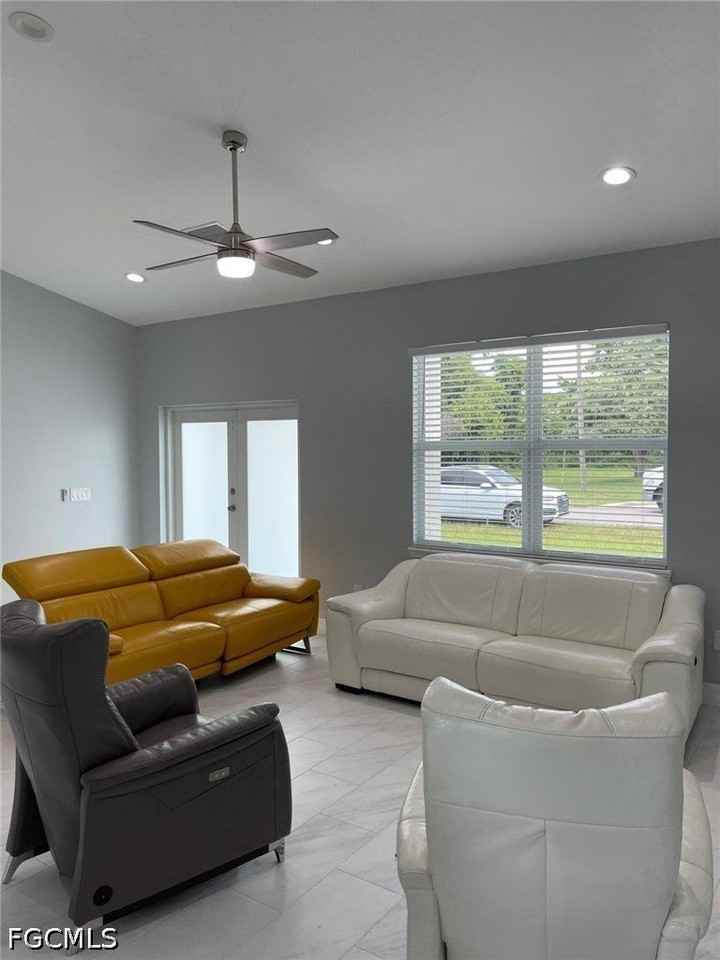 132 Sw 9th Ave - Photo 6 of 14