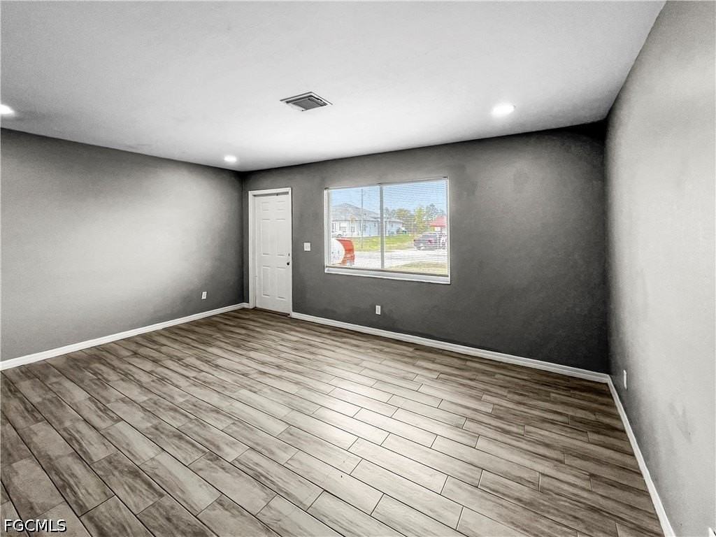 121 Gordon Ave S - Photo 7 of 26